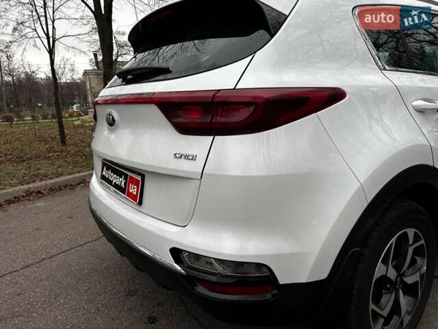 Белый Киа Sportage, объемом двигателя 1.6 л и пробегом 61 тыс. км за 19990 $, фото 10 на Automoto.ua