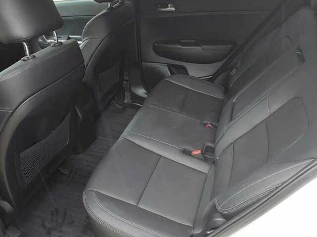 Белый Киа Sportage, объемом двигателя 2 л и пробегом 47 тыс. км за 8300 $, фото 8 на Automoto.ua