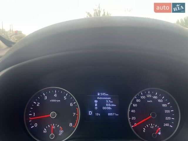 Киа Sportage 2019 в Днепре (Днепропетровске) на Automoto.ua Белый Киа Sportage, объемом двигателя 1.59 л и пробегом 89 тыс. км за 17999 $, фото 9 на Automoto.ua