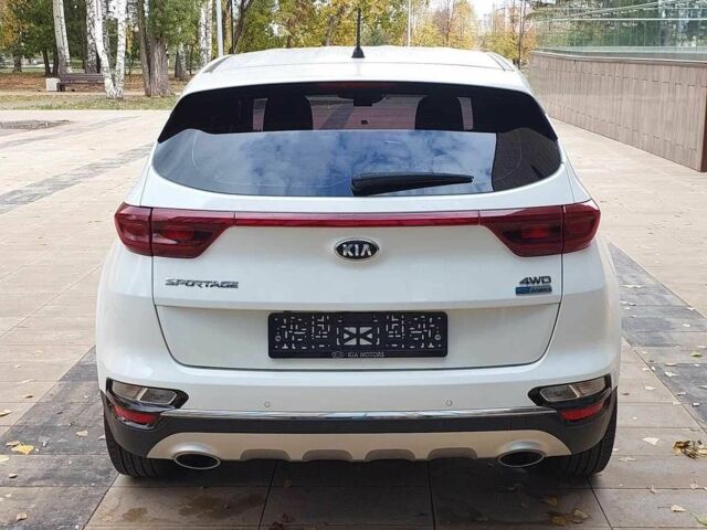 Белый Киа Sportage, объемом двигателя 2 л и пробегом 47 тыс. км за 8300 $, фото 1 на Automoto.ua