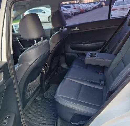 Белый Киа Sportage, объемом двигателя 2 л и пробегом 98 тыс. км за 16900 $, фото 10 на Automoto.ua