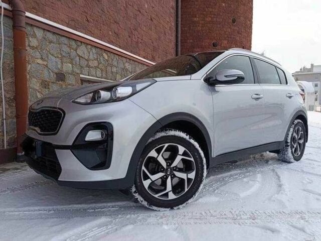 Белый Киа Sportage, объемом двигателя 2 л и пробегом 102 тыс. км за 10200 $, фото 1 на Automoto.ua
