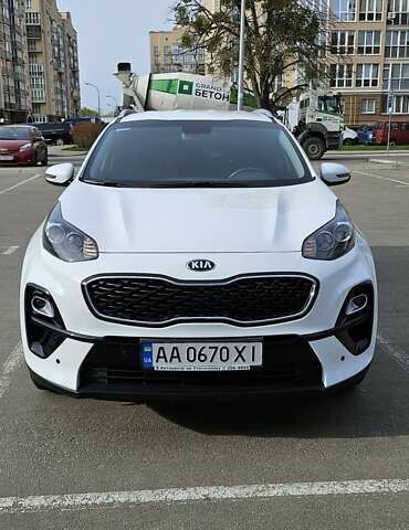 Белый Киа Sportage, объемом двигателя 1.59 л и пробегом 47 тыс. км за 19000 $, фото 2 на Automoto.ua