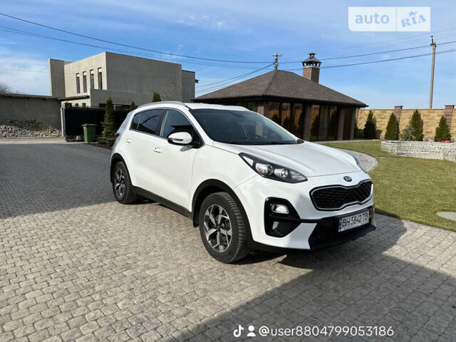 Белый Киа Sportage, объемом двигателя 1.6 л и пробегом 90 тыс. км за 20100 $, фото 1 на Automoto.ua