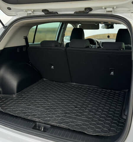 Белый Киа Sportage, объемом двигателя 1.6 л и пробегом 148 тыс. км за 16500 $, фото 26 на Automoto.ua