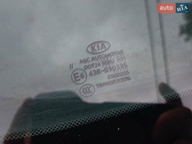 Белый Киа Sportage, объемом двигателя 1.59 л и пробегом 53 тыс. км за 16950 $, фото 5 на Automoto.ua