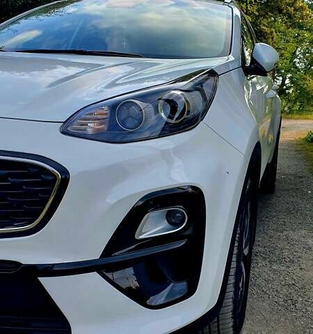 Белый Киа Sportage, объемом двигателя 1.59 л и пробегом 36 тыс. км за 21900 $, фото 4 на Automoto.ua