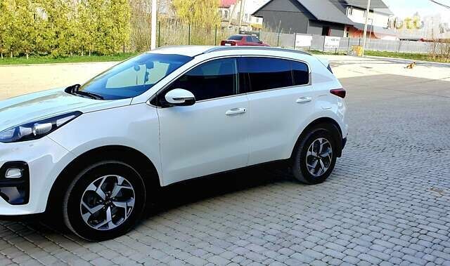 Білий Кіа Sportage, об'ємом двигуна 1.59 л та пробігом 36 тис. км за 21900 $, фото 19 на Automoto.ua