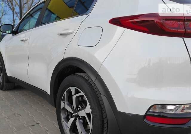 Білий Кіа Sportage, об'ємом двигуна 1.6 л та пробігом 66 тис. км за 18900 $, фото 13 на Automoto.ua