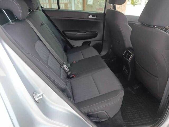Белый Киа Sportage, объемом двигателя 2 л и пробегом 102 тыс. км за 10200 $, фото 21 на Automoto.ua