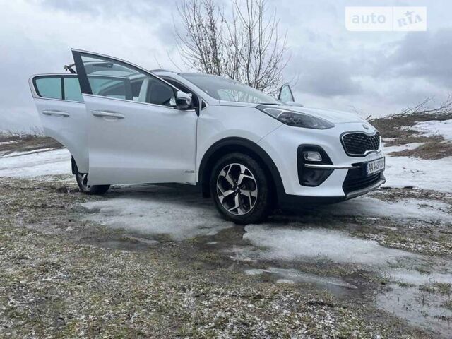 Білий Кіа Sportage, об'ємом двигуна 2 л та пробігом 119 тис. км за 24900 $, фото 7 на Automoto.ua