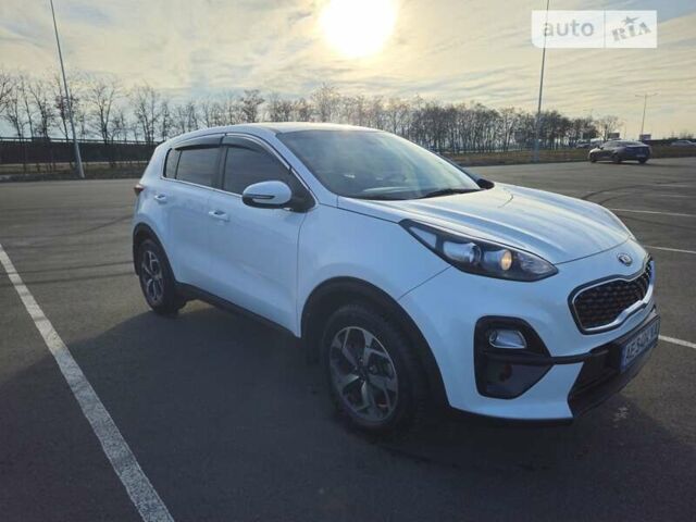 Белый Киа Sportage, объемом двигателя 1.6 л и пробегом 51 тыс. км за 19000 $, фото 6 на Automoto.ua