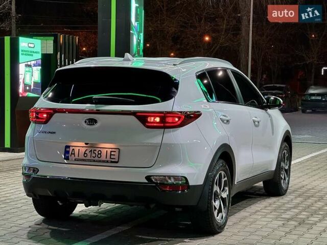 Білий Кіа Sportage, об'ємом двигуна 1.6 л та пробігом 72 тис. км за 18900 $, фото 18 на Automoto.ua