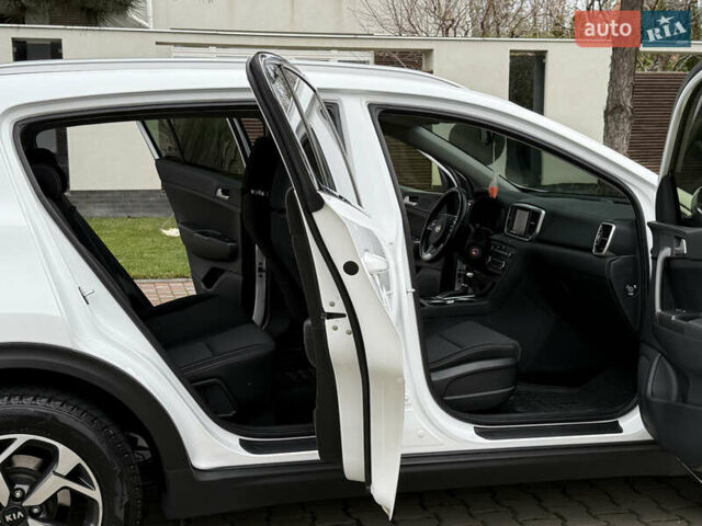 Белый Киа Sportage, объемом двигателя 1.59 л и пробегом 72 тыс. км за 18500 $, фото 80 на Automoto.ua