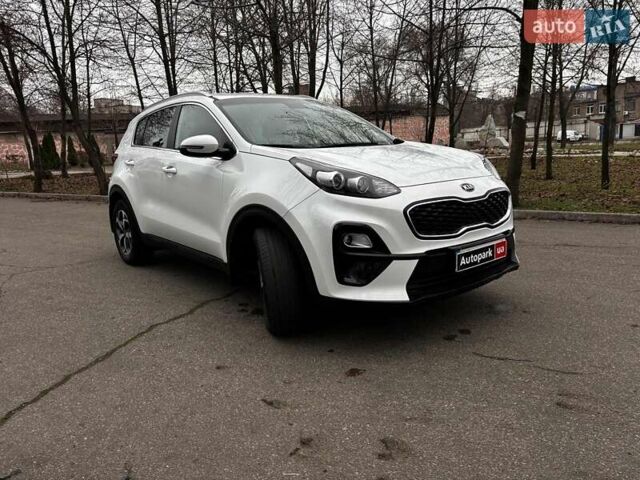Белый Киа Sportage, объемом двигателя 1.6 л и пробегом 61 тыс. км за 19990 $, фото 6 на Automoto.ua