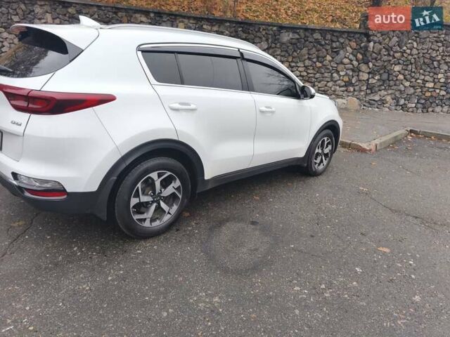 Белый Киа Sportage, объемом двигателя 1.6 л и пробегом 151 тыс. км за 19500 $, фото 8 на Automoto.ua