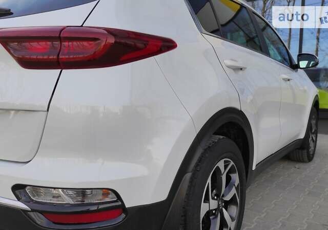 Белый Киа Sportage, объемом двигателя 1.6 л и пробегом 66 тыс. км за 19500 $, фото 14 на Automoto.ua