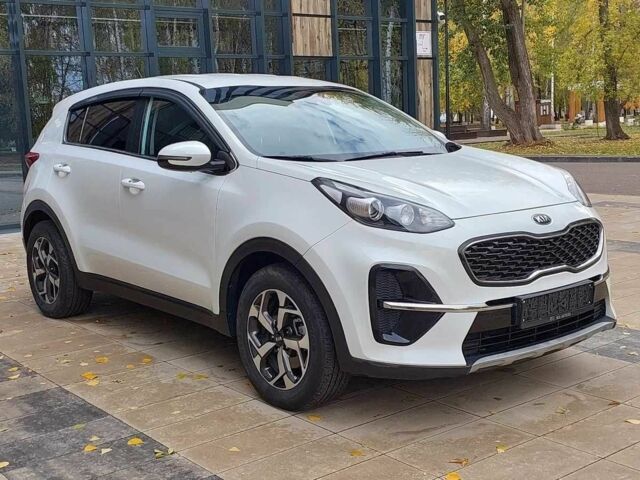 Белый Киа Sportage, объемом двигателя 2 л и пробегом 47 тыс. км за 8300 $, фото 3 на Automoto.ua
