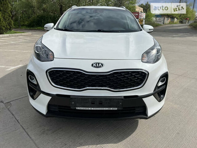 Белый Киа Sportage, объемом двигателя 1.59 л и пробегом 53 тыс. км за 18900 $, фото 1 на Automoto.ua