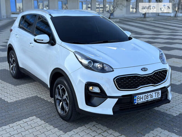 Белый Киа Sportage, объемом двигателя 1.6 л и пробегом 82 тыс. км за 19000 $, фото 21 на Automoto.ua