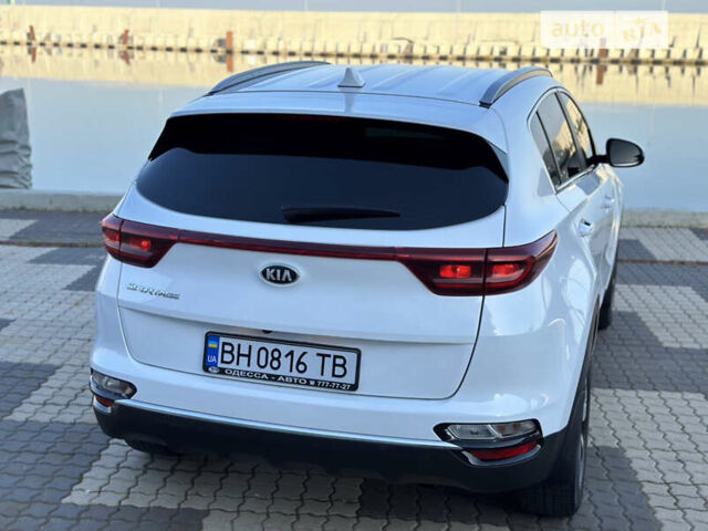 Белый Киа Sportage, объемом двигателя 1.6 л и пробегом 82 тыс. км за 19000 $, фото 16 на Automoto.ua