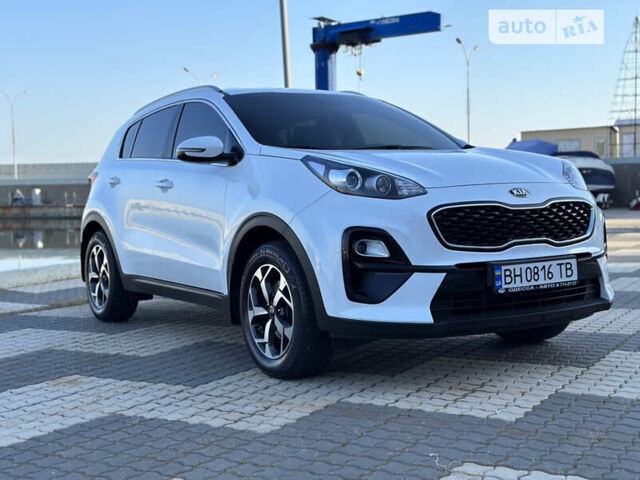 Белый Киа Sportage, объемом двигателя 1.6 л и пробегом 82 тыс. км за 19000 $, фото 9 на Automoto.ua