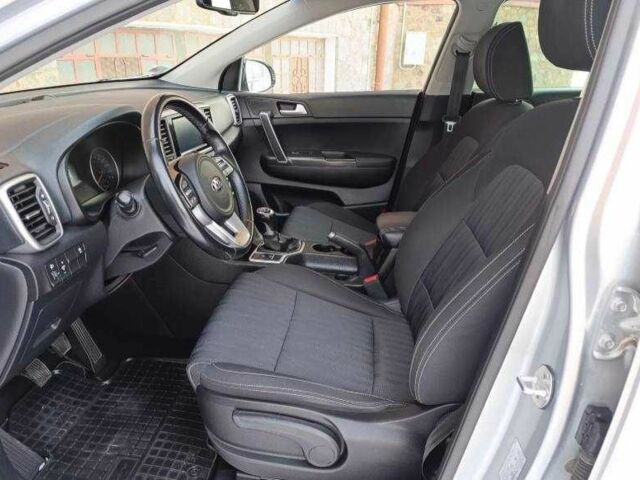 Белый Киа Sportage, объемом двигателя 2 л и пробегом 102 тыс. км за 10200 $, фото 17 на Automoto.ua