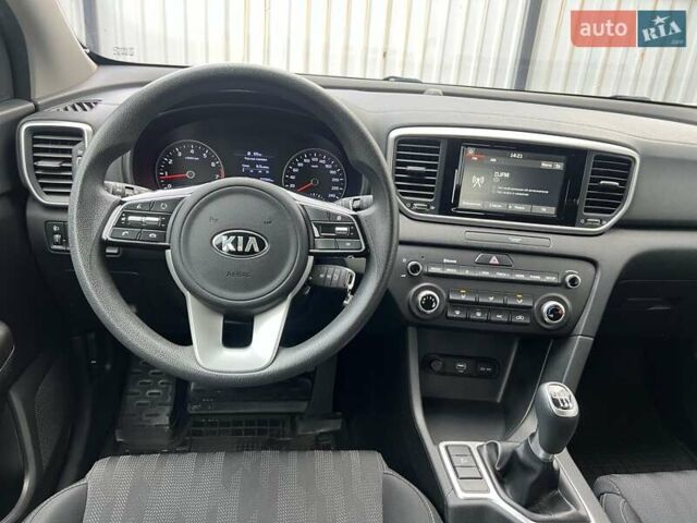 Белый Киа Sportage, объемом двигателя 1.59 л и пробегом 55 тыс. км за 14999 $, фото 12 на Automoto.ua