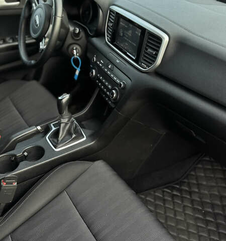 Белый Киа Sportage, объемом двигателя 1.6 л и пробегом 148 тыс. км за 16500 $, фото 12 на Automoto.ua