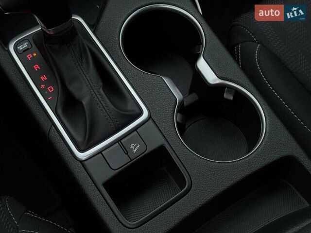 Білий Кіа Sportage, об'ємом двигуна 1.6 л та пробігом 72 тис. км за 18900 $, фото 13 на Automoto.ua