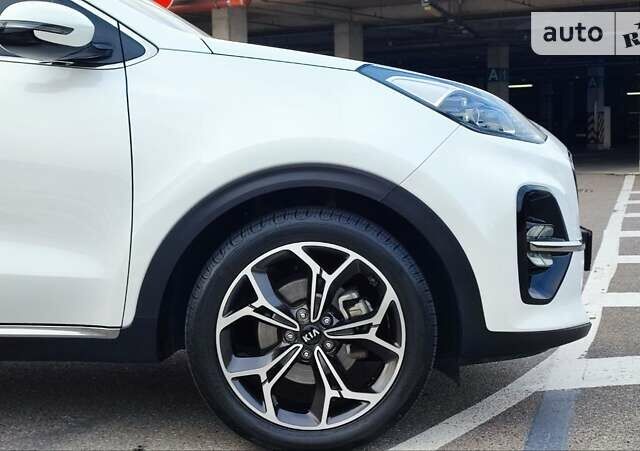 Білий Кіа Sportage, об'ємом двигуна 2 л та пробігом 83 тис. км за 24700 $, фото 4 на Automoto.ua