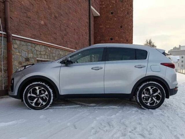 Белый Киа Sportage, объемом двигателя 2 л и пробегом 102 тыс. км за 10200 $, фото 3 на Automoto.ua