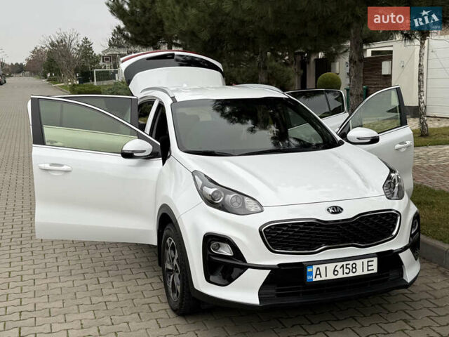 Белый Киа Sportage, объемом двигателя 1.59 л и пробегом 72 тыс. км за 18500 $, фото 69 на Automoto.ua