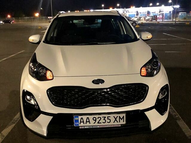 Білий Кіа Sportage, об'ємом двигуна 1.6 л та пробігом 61 тис. км за 18500 $, фото 4 на Automoto.ua