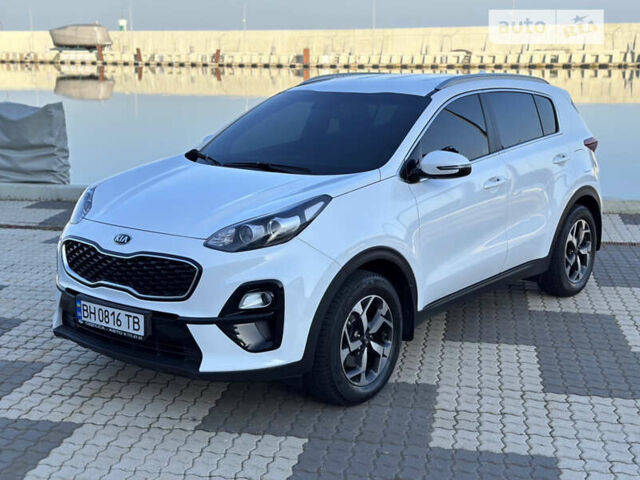 Белый Киа Sportage, объемом двигателя 1.6 л и пробегом 82 тыс. км за 19000 $, фото 32 на Automoto.ua