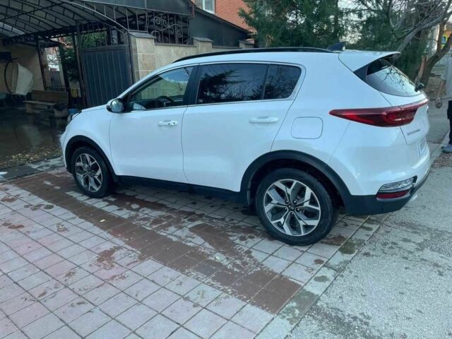 Білий Кіа Sportage, об'ємом двигуна 2 л та пробігом 69 тис. км за 16800 $, фото 2 на Automoto.ua