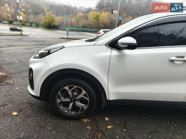 Белый Киа Sportage, объемом двигателя 1.6 л и пробегом 151 тыс. км за 19500 $, фото 13 на Automoto.ua