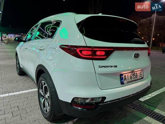 Білий Кіа Sportage, об'ємом двигуна 1.6 л та пробігом 72 тис. км за 18900 $, фото 36 на Automoto.ua