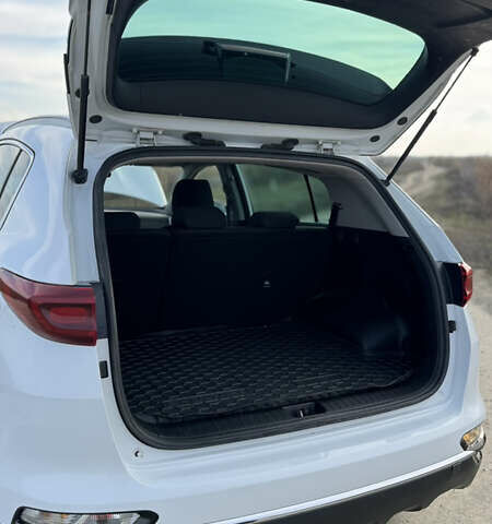 Белый Киа Sportage, объемом двигателя 1.6 л и пробегом 148 тыс. км за 16500 $, фото 27 на Automoto.ua