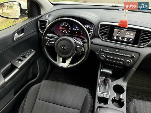 Белый Киа Sportage, объемом двигателя 1.59 л и пробегом 72 тыс. км за 18500 $, фото 93 на Automoto.ua