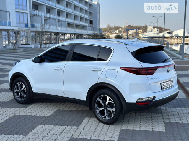 Белый Киа Sportage, объемом двигателя 1.6 л и пробегом 82 тыс. км за 19000 $, фото 13 на Automoto.ua