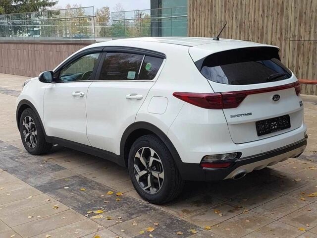 Белый Киа Sportage, объемом двигателя 2 л и пробегом 47 тыс. км за 8300 $, фото 2 на Automoto.ua