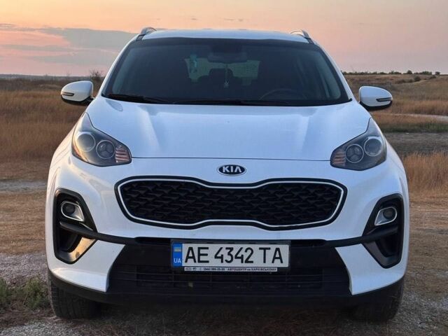 Белый Киа Sportage, объемом двигателя 1.6 л и пробегом 147 тыс. км за 16500 $, фото 2 на Automoto.ua