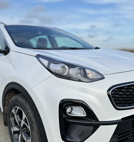 Белый Киа Sportage, объемом двигателя 1.6 л и пробегом 148 тыс. км за 16500 $, фото 6 на Automoto.ua