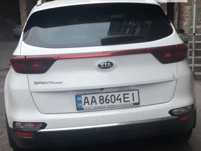 Білий Кіа Sportage, об'ємом двигуна 1.59 л та пробігом 78 тис. км за 18300 $, фото 4 на Automoto.ua