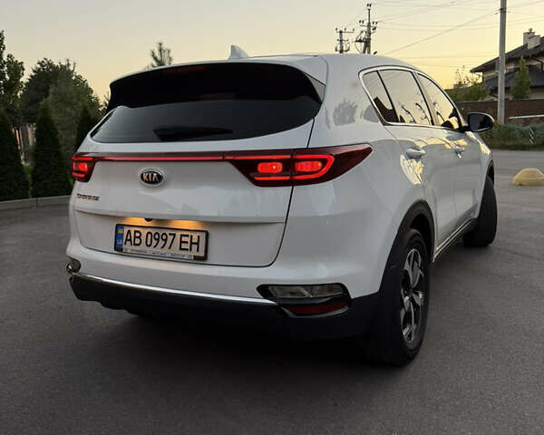 Білий Кіа Sportage, об'ємом двигуна 1.6 л та пробігом 71 тис. км за 16500 $, фото 6 на Automoto.ua
