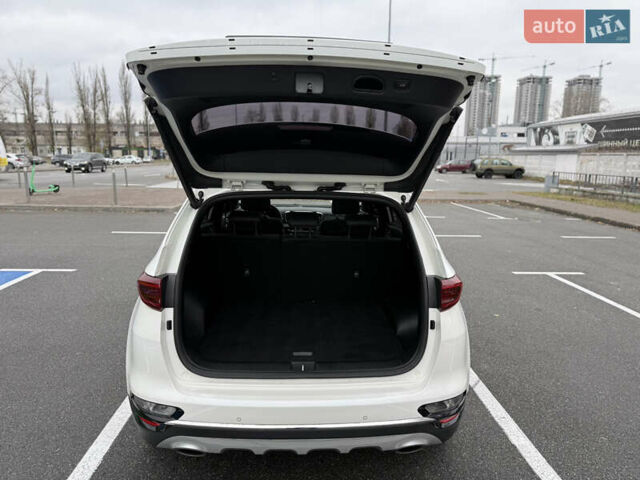 Белый Киа Sportage, объемом двигателя 2 л и пробегом 129 тыс. км за 24900 $, фото 12 на Automoto.ua