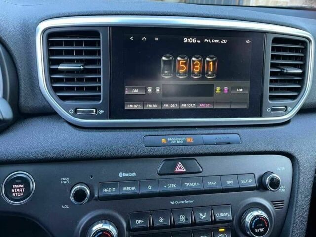 Білий Кіа Sportage, об'ємом двигуна 2 л та пробігом 69 тис. км за 16800 $, фото 4 на Automoto.ua