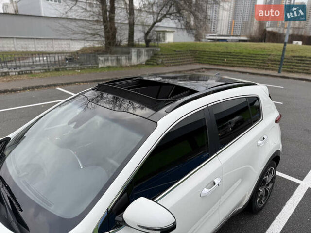 Белый Киа Sportage, объемом двигателя 2 л и пробегом 129 тыс. км за 24900 $, фото 27 на Automoto.ua