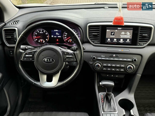 Белый Киа Sportage, объемом двигателя 1.59 л и пробегом 72 тыс. км за 18500 $, фото 95 на Automoto.ua